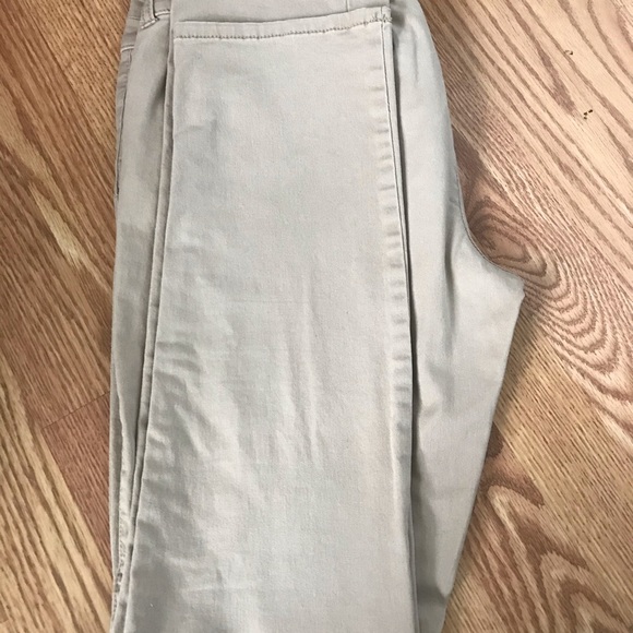 American eagle khakis - Picture 3 of 3